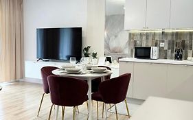 Apartament 19